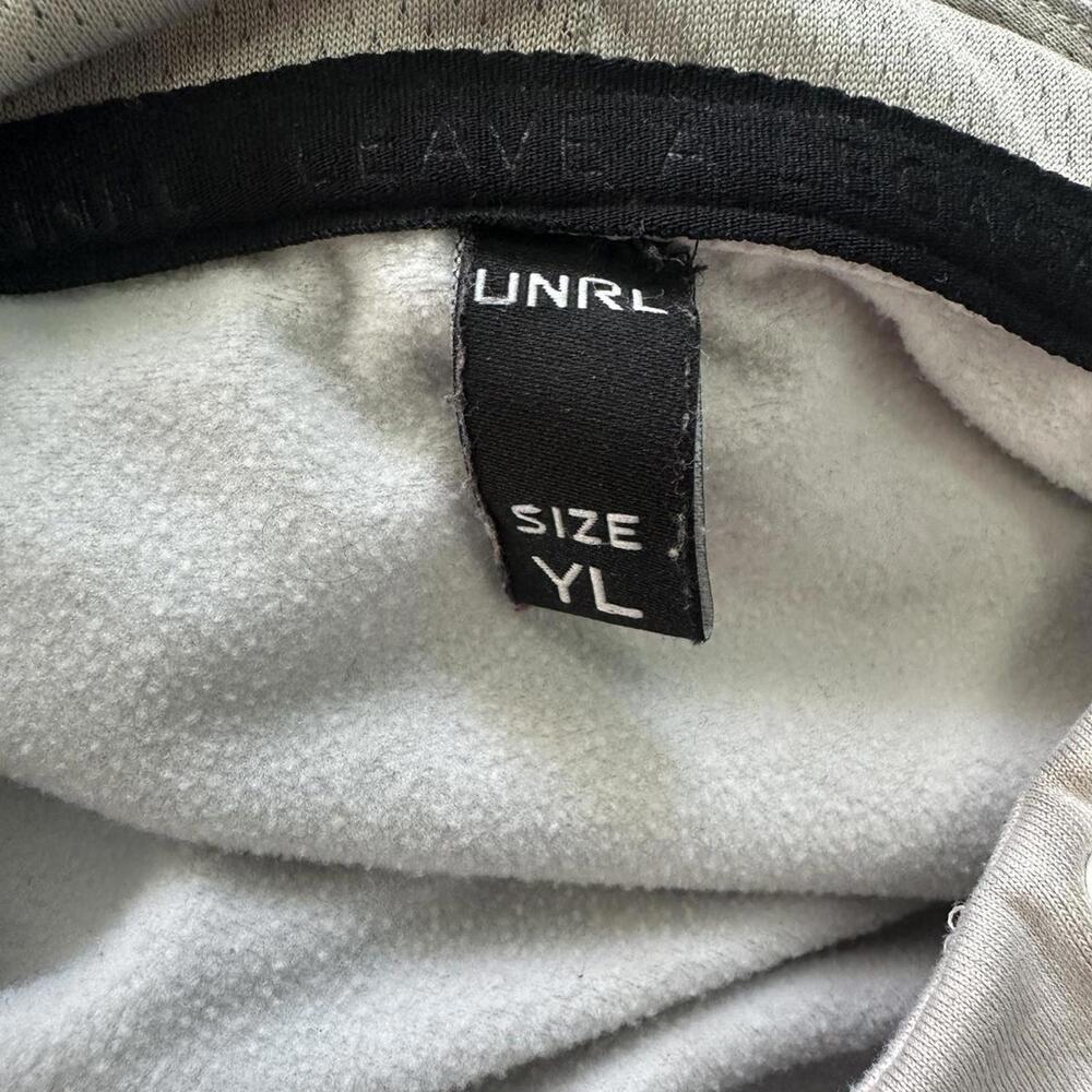 UNRL Kid's Grey and Cream Sweatshirt